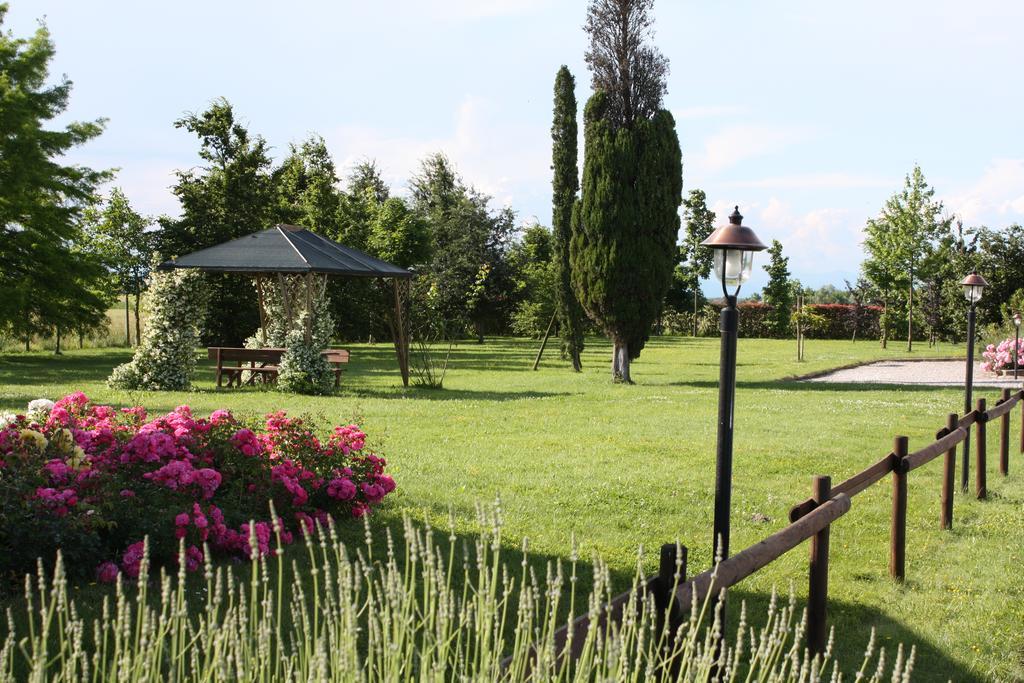 Agriturismo Tenuta Regina - Glamping Luxury Lodges And Apartments Palazzolo dello Stella Exterior photo
