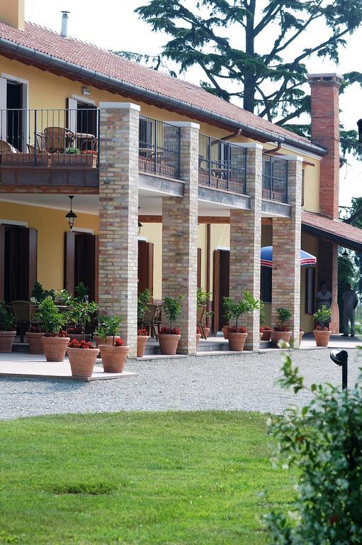 Agriturismo Tenuta Regina - Glamping Luxury Lodges And Apartments Palazzolo dello Stella Exterior photo