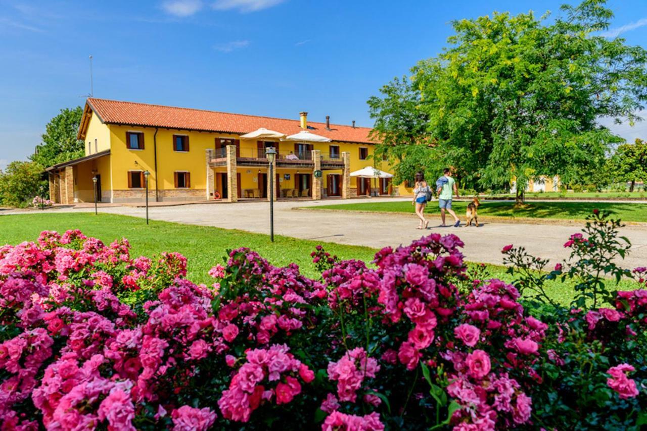 Agriturismo Tenuta Regina - Glamping Luxury Lodges And Apartments Palazzolo dello Stella Exterior photo